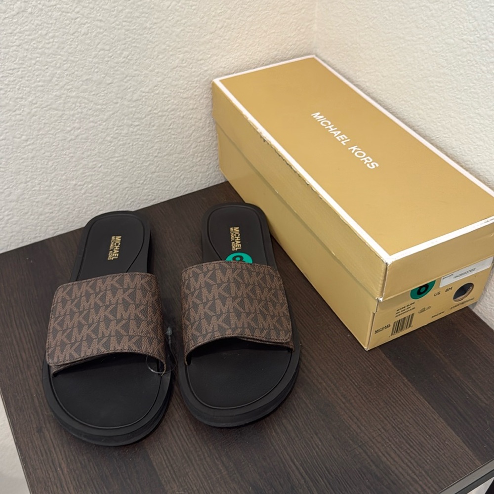 New in box MK sandals